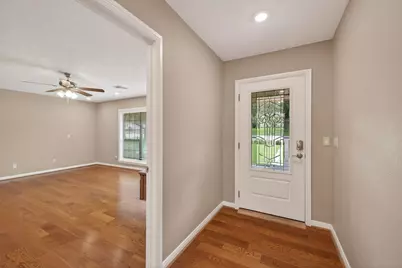 408 W Tom Green Street, Brenham, TX 77833 - Photo 4
