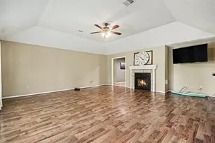 3007 Woodwren Ct, League City, TX 77573 - Photo 4