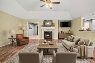 3007 Woodwren Ct, League City, TX 77573 - Photo 2