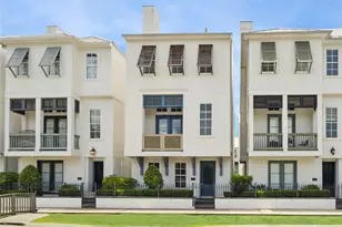 258 E 28th St, Houston, TX 77008 - Photo 2