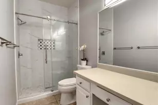 921 Marine Dr, Galveston, TX 77550 - Photo 20