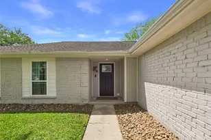 2818 New England Ct, Webster, TX 77598 - Photo 4