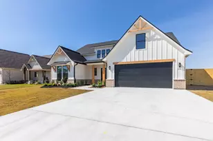 225 Coco Palms Ln, Lumberton, TX 77657 - Photo 2