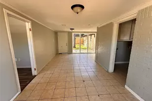 738 Beachcomber Ln, Houston, TX 77062 - Photo 8