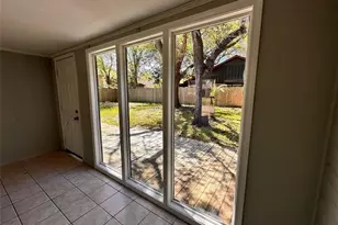 738 Beachcomber Ln, Houston, TX 77062 - Photo 10