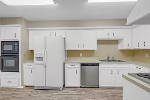 11827 Brook Meadows Ln, Meadows Place, TX 77477 - Photo 2
