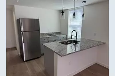 905 74th Street #8, Houston, TX 77011 - Photo 2