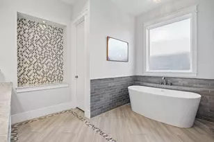 8558 Ridgepoint Dr, Houston, TX 77055 - Photo 20