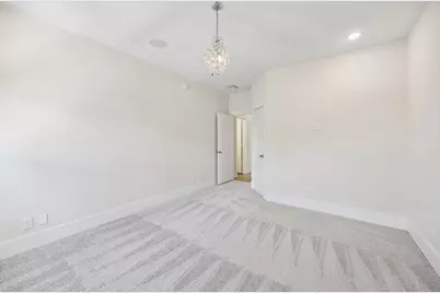 8558 Ridgepoint Drive, Houston, TX 77055 - Photo 34