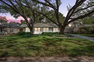 1007 Grovewood Ln, Houston, TX 77008 - Photo 32