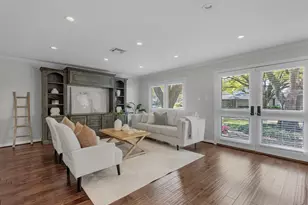 1007 Grovewood Ln, Houston, TX 77008 - Photo 14