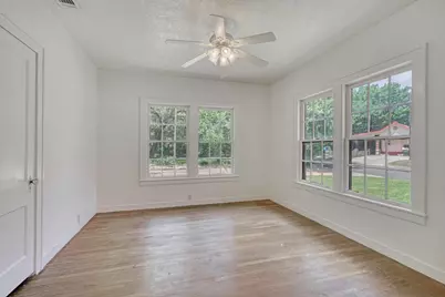 409 N Hutchins Street, Bryan, TX 77803 - Photo 14