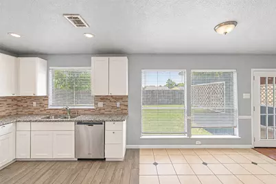 12027 Huntington Park Drive, Houston, TX 77099 - Photo 20