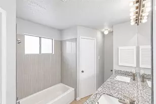 12027 Huntington Park Dr, Houston, TX 77099 - Photo 36