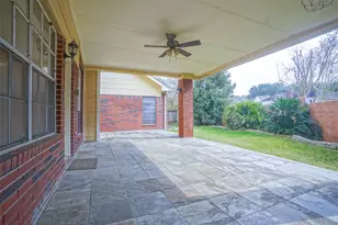 5602 Whisper Ridge Dr, Sugar Land, TX 77479 - Photo 2