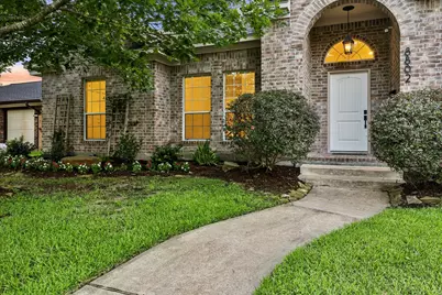 8802 Robindell Drive, Houston, TX 77074 - Photo 2
