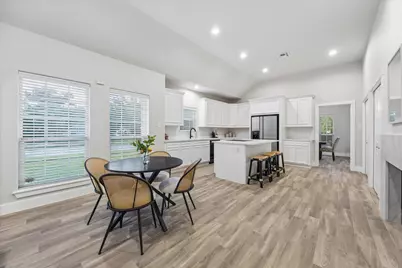 8802 Robindell Drive, Houston, TX 77074 - Photo 14