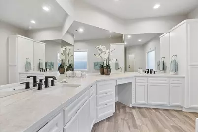 8802 Robindell Drive, Houston, TX 77074 - Photo 20