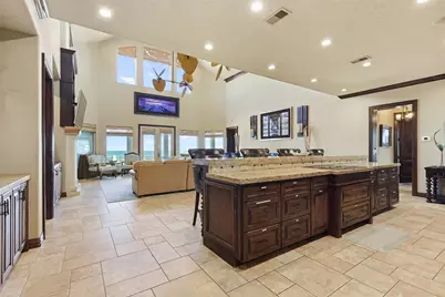 680 Villa Drive, Crystal Beach, TX 77650 - Photo 14
