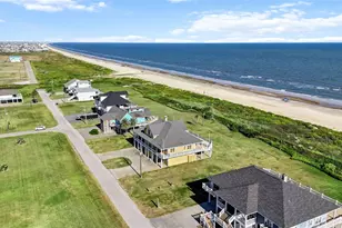 680 Villa Dr, Crystal Beach, TX 77650 - Photo 44