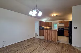 10635 Royal Cavins Dr, Conroe, TX 77303 - Photo 4
