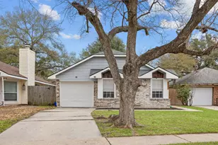 9306 Crescent Moon Dr, Houston, TX 77064 - Photo 2