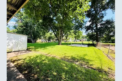 2721 Beaumont Avenue, Liberty, TX 77575 - Photo 14
