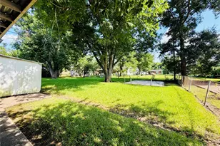 2721 Beaumont Ave, Liberty, TX 77575 - Photo 14