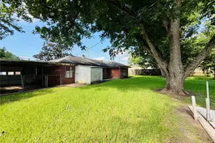 2721 Beaumont Ave, Liberty, TX 77575 - Photo 18