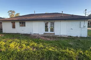 9001 Chatwood Dr, Houston, TX 77078 - Photo 10