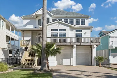 918 Long Reach Drive, Tiki Island, TX 77554 - Photo 1