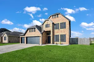 202 San Marcos Dr, Baytown, TX 77523 - Photo 2