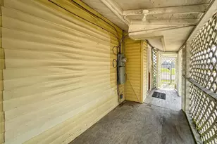 8321 Leander St, Houston, TX 77012 - Photo 22