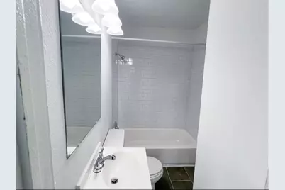 11 Norwood Street #3, Houston, TX 77011 - Photo 8
