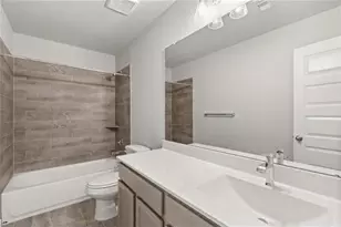 2402 Village Side Trl, Rosenberg, TX 77471 - Photo 8