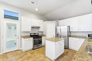 4515 Chetco Ln, Baytown, TX 77521 - Photo 8