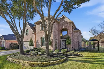 8706 Rippling Water Drive, Sugar Land, TX 77479 - Photo 2