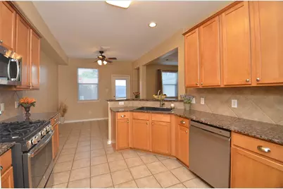 2911 Meadowglen Cove, Houston, TX 77082 - Photo 14