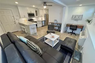 412 Pacific St, Houston, TX 77006 - Photo 2