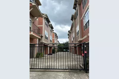 1049 W 22nd Street #H, Houston, TX 77008 - Photo 2