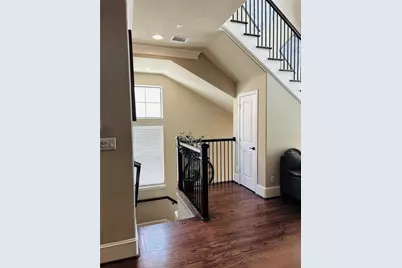 1049 W 22nd Street #H, Houston, TX 77008 - Photo 4