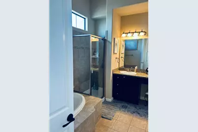 1049 W 22nd Street #H, Houston, TX 77008 - Photo 12