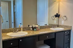 1049 W 22nd St, Houston, TX 77008 - Photo 10