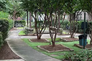 1049 W 22nd St, Houston, TX 77008 - Photo 40