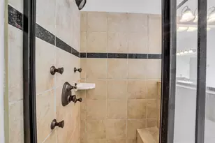 1335 Studer St, Houston, TX 77007 - Photo 26