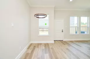848 Lucky St, Houston, TX 77088 - Photo 10