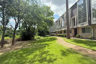 12633 Memorial Dr, Houston, TX 77024 - Photo 18