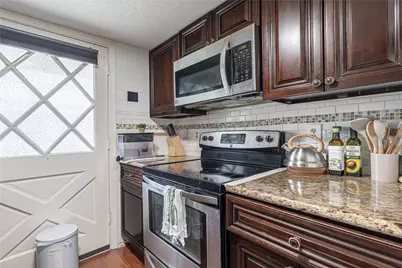12633 Memorial Drive #236, Houston, TX 77024 - Photo 10