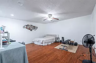 12633 Memorial Dr, Houston, TX 77024 - Photo 14