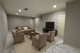 5802 Twisted Pine Ct, Houston, TX 77039 - Photo 4